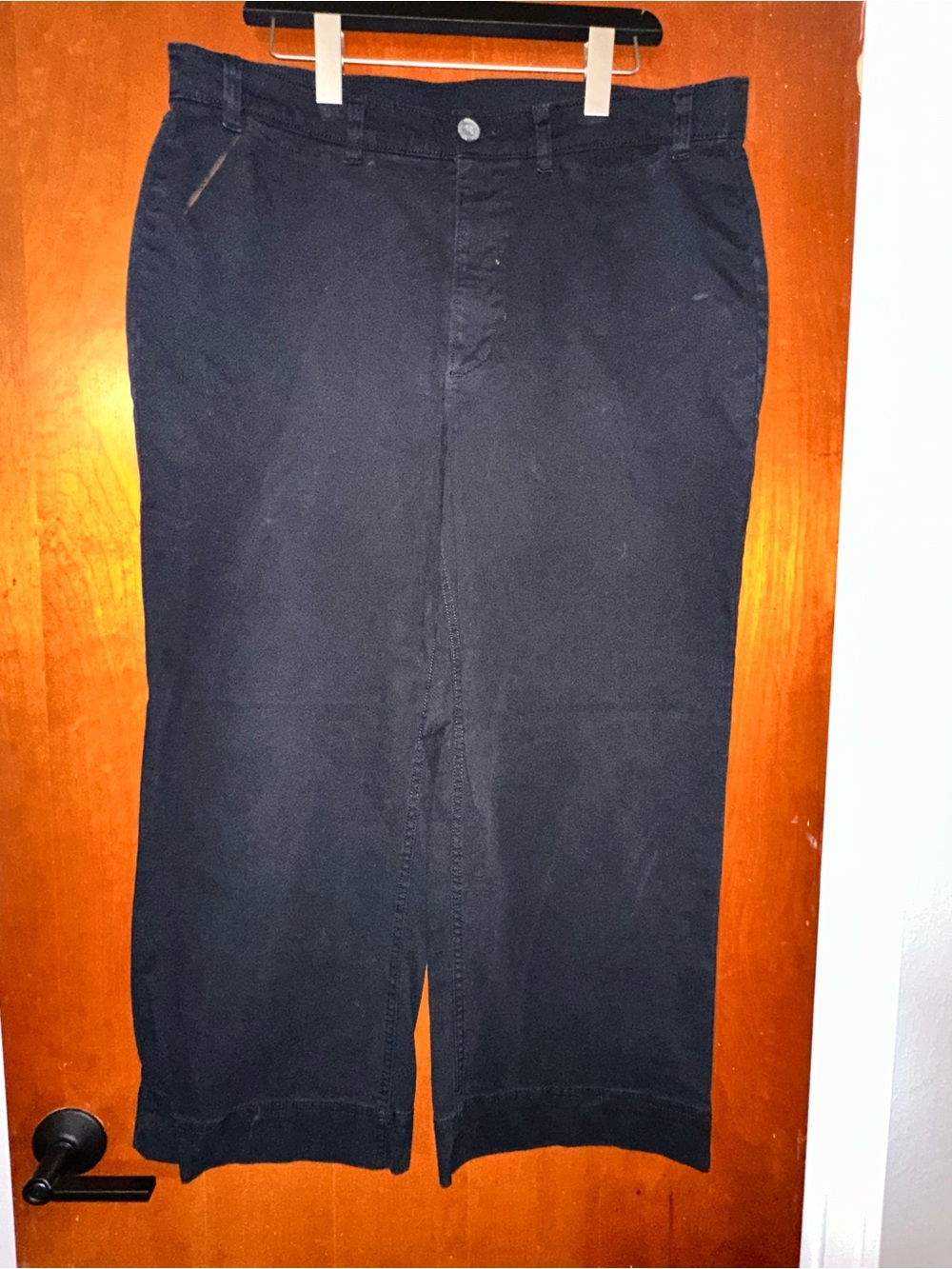 Old Navy Black Cropped Women's Pants